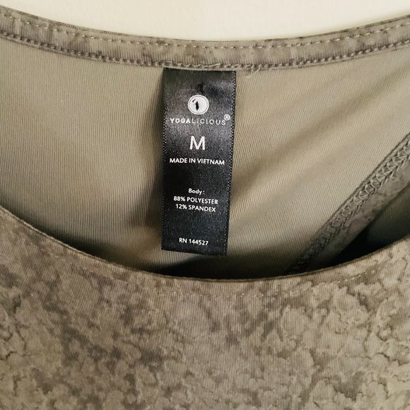 YOGALICIOUS Women's "Water Droplet" Cropped Sport Top NWT Size M - Picture 3 of 6